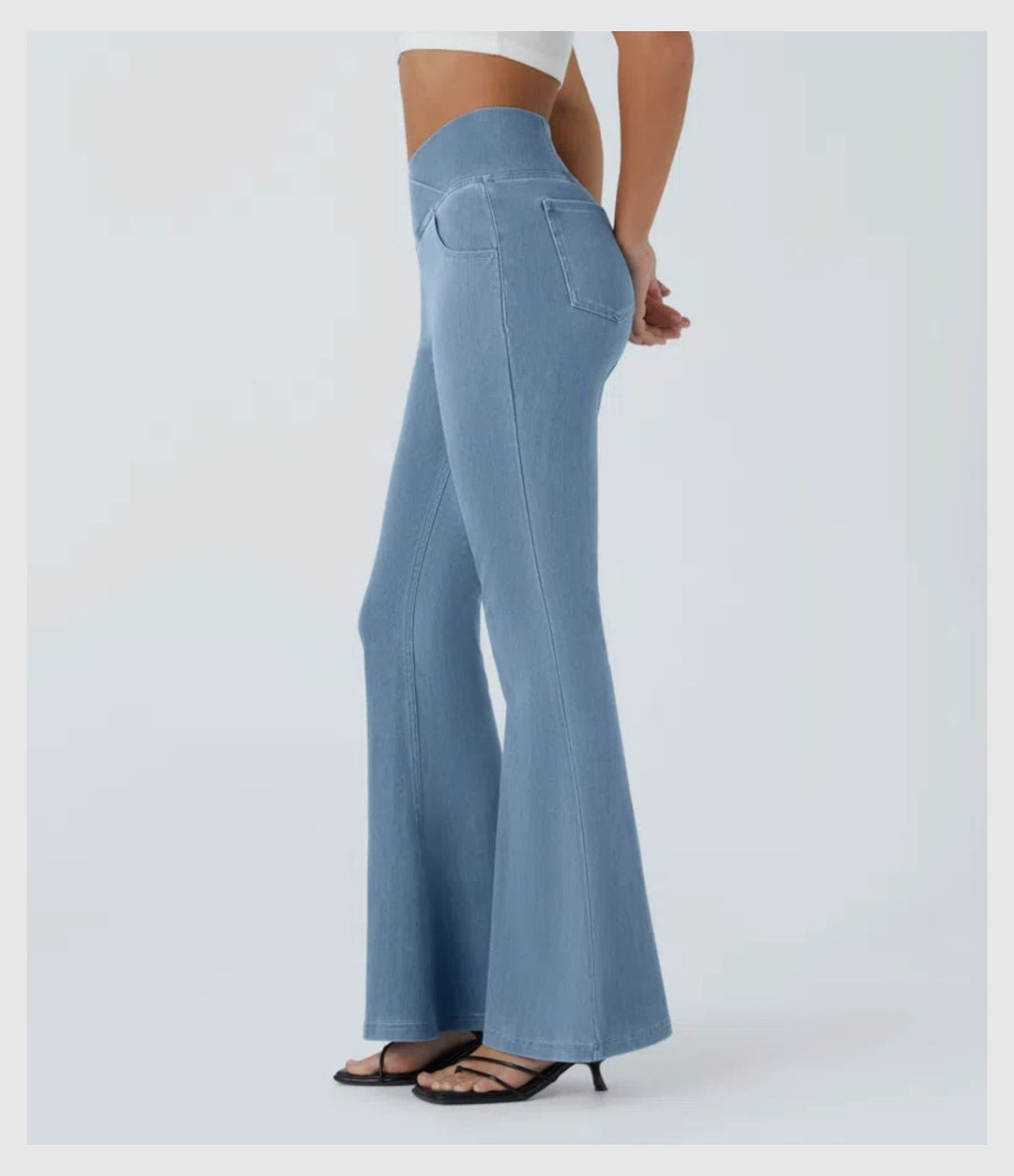 Pantalon Denim Évasé – Coupe Croisée Taille Haute