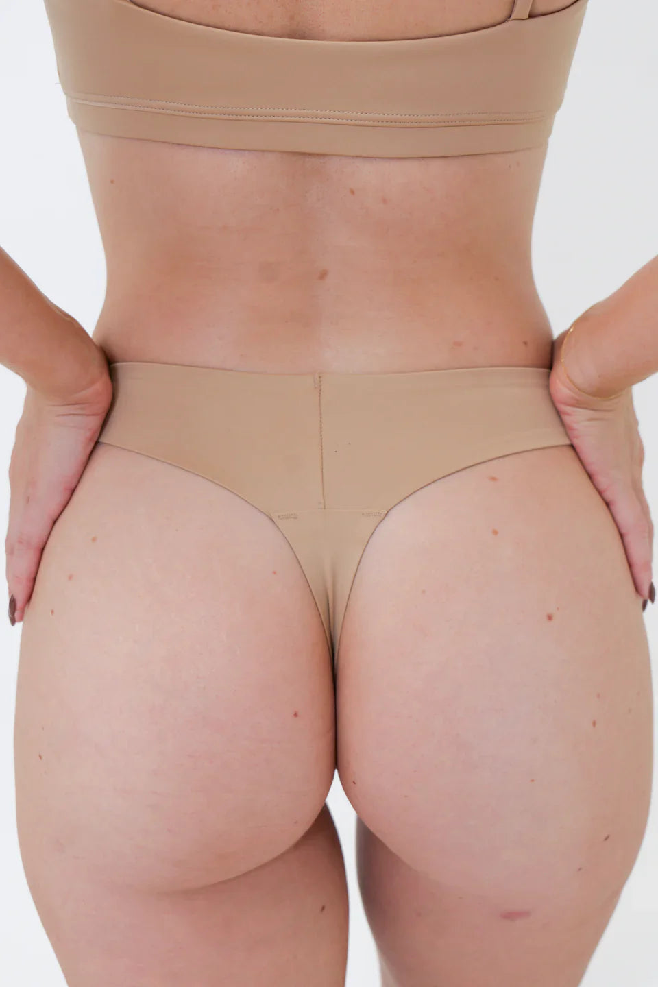 Signature Sculpt – String Taille Fine