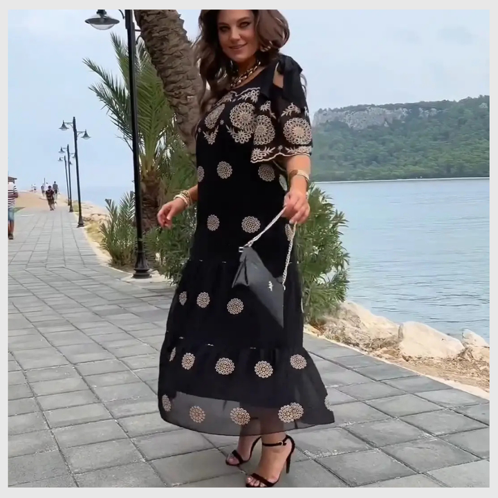 Robe Longue Charlie-quebec™ – Dentelle Noire Imprimée